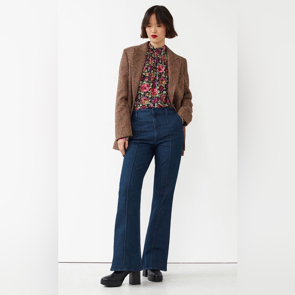 The Parisian Girls Flare Jeans!